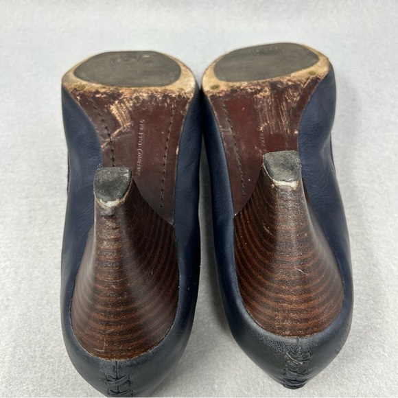 Frye Women's Heels Regina Pump Leather 9.5M Slip on Shoe Kitten Heel Blue. - Picture 10 of 12